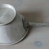 Tournus aluminium strainer