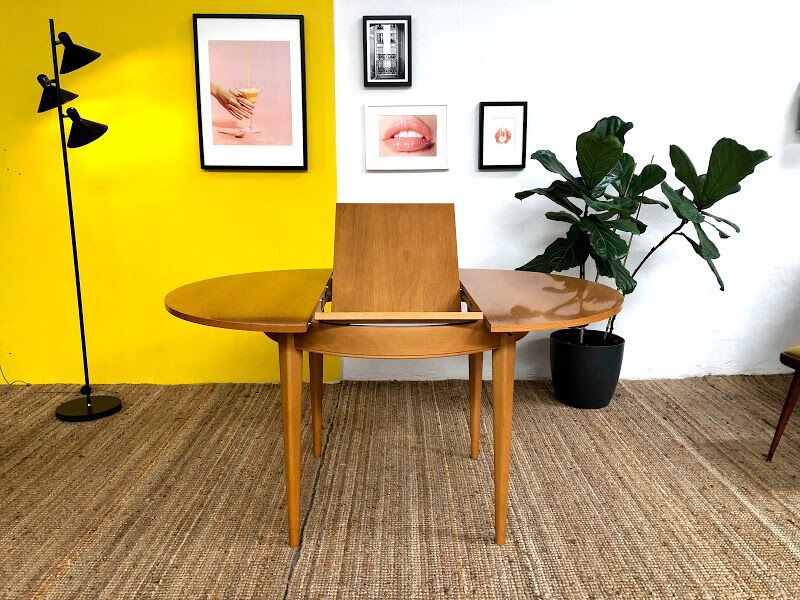 Scandinavian table 100.5 cm