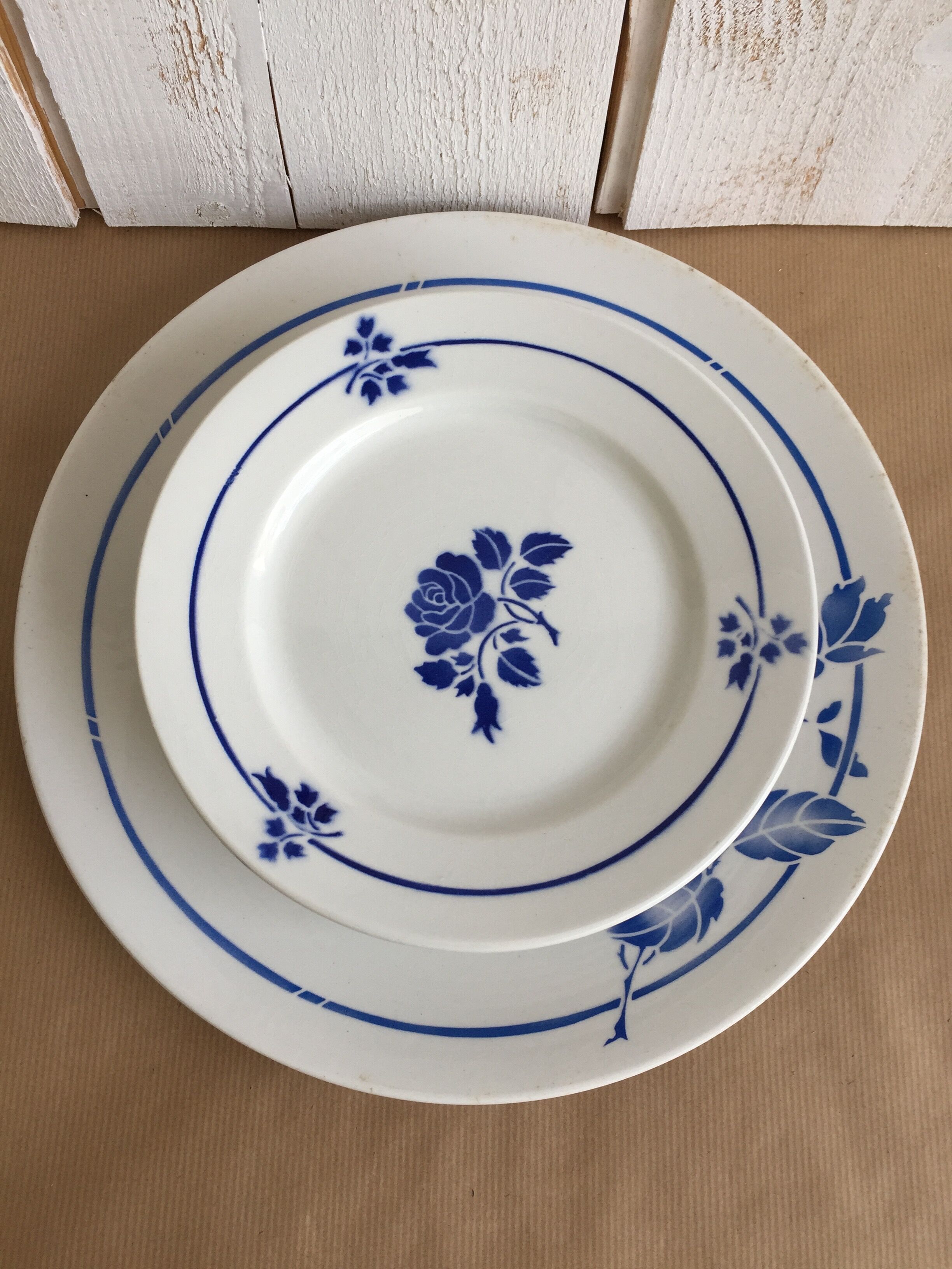 Lot 10 plates and flat