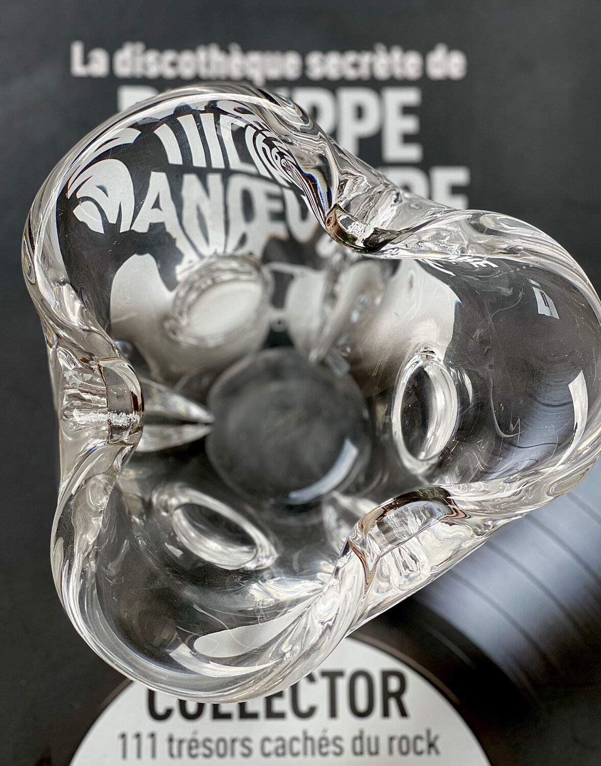 Empty crystal pocket of Sevres