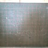 Tableau ancien d'école française à quadrillage authentique pour craie
