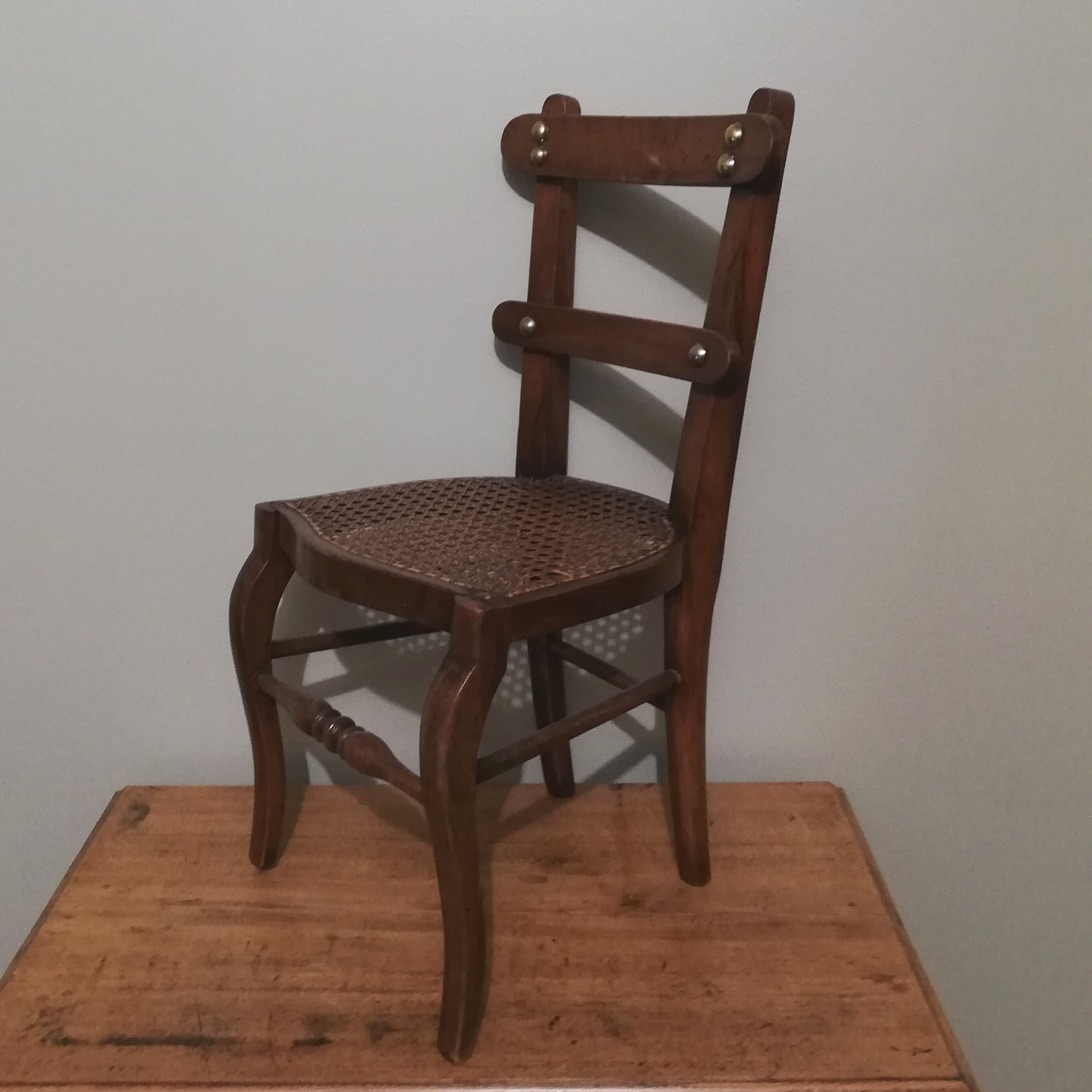 Children's canned chair