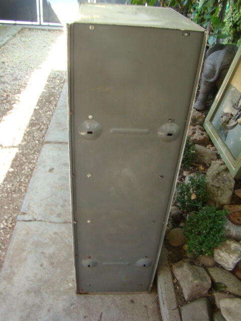 Old clamshell binder