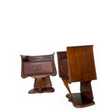 Tables de chevet italiennes Art déco en ronce de noyer, années 1950. Il ya une tablette supérieure en verre