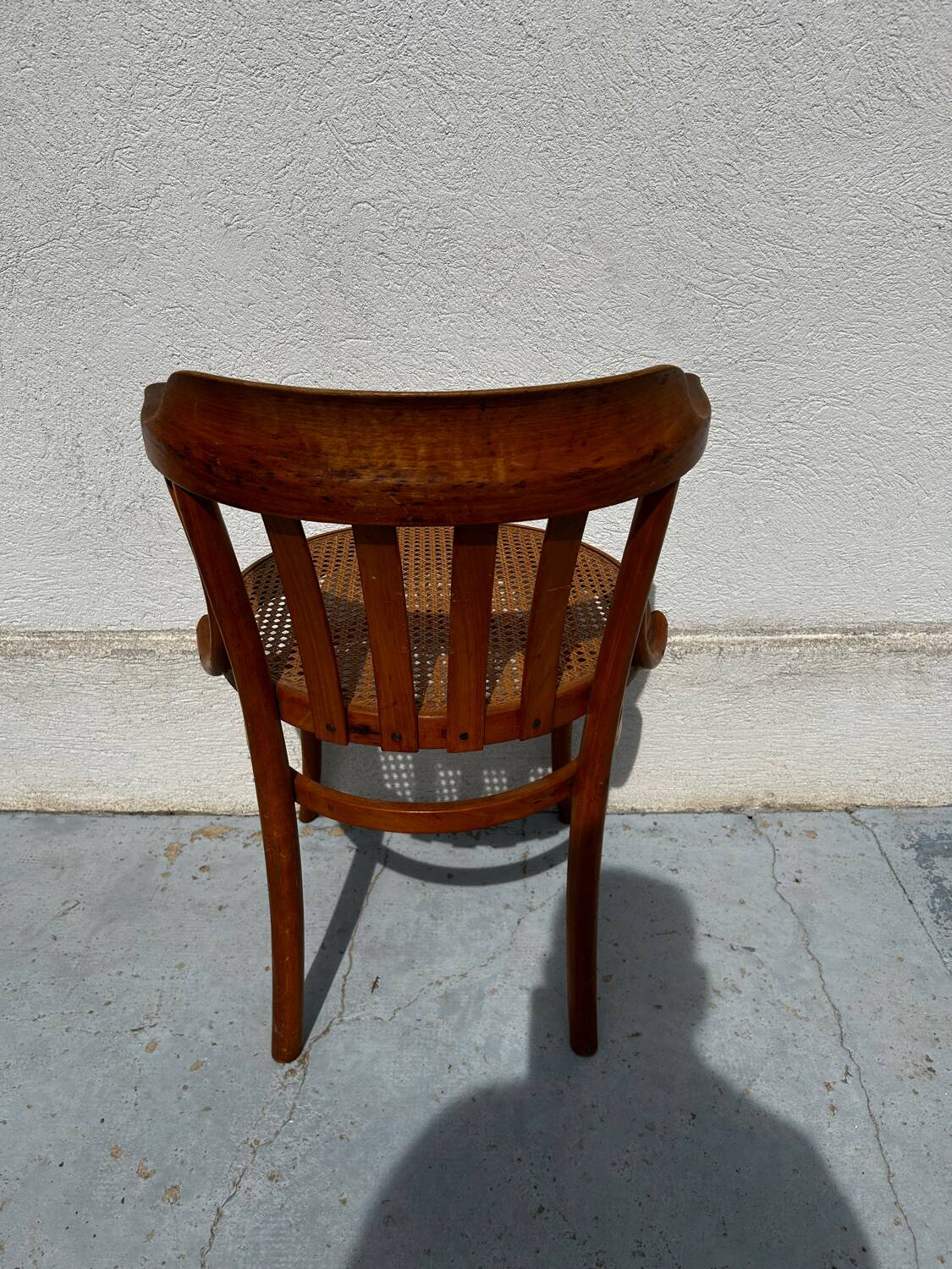 Bistro chair in curved wood and caning – Thonet style – 20th century seat