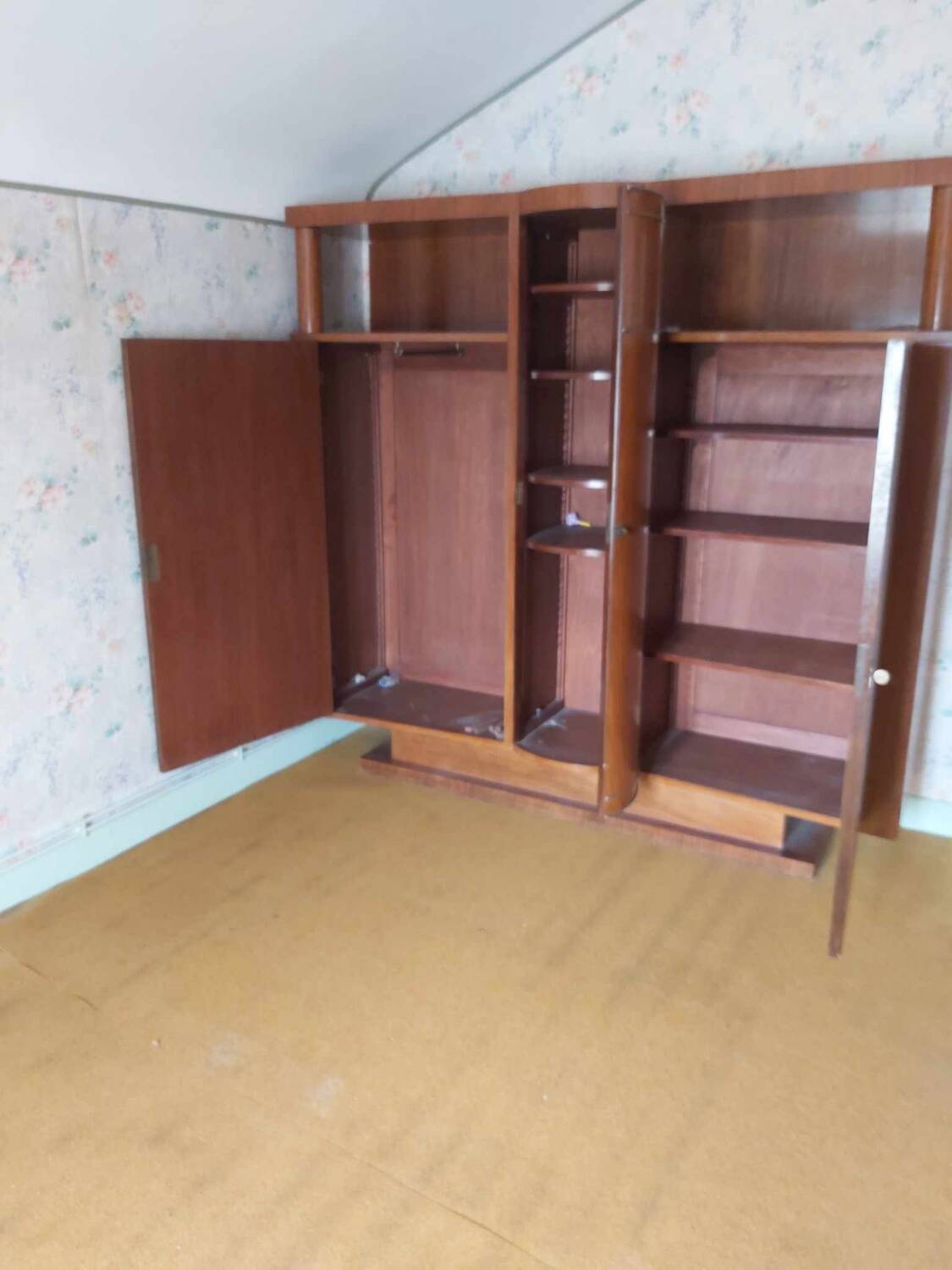 Art Deco wardrobe from the 50s! Superb condition!