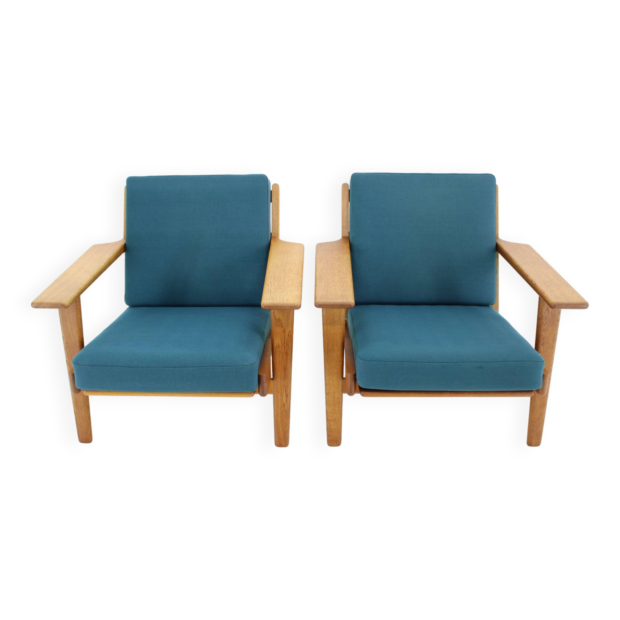 1960s Hans J. Wegner Pair of GE 290 Armchairs in Oak for Getama, Denmark