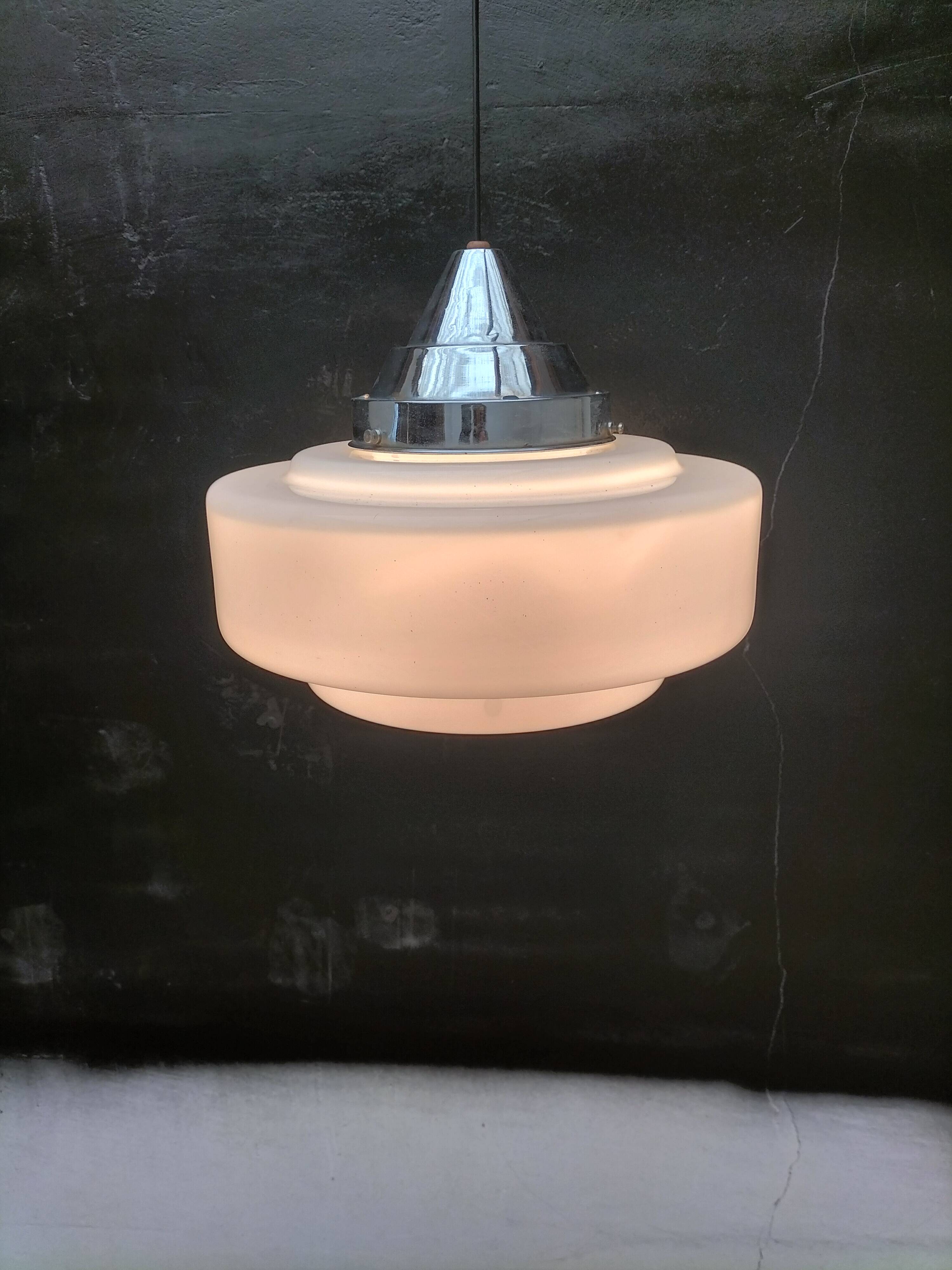 Art deco pendant light