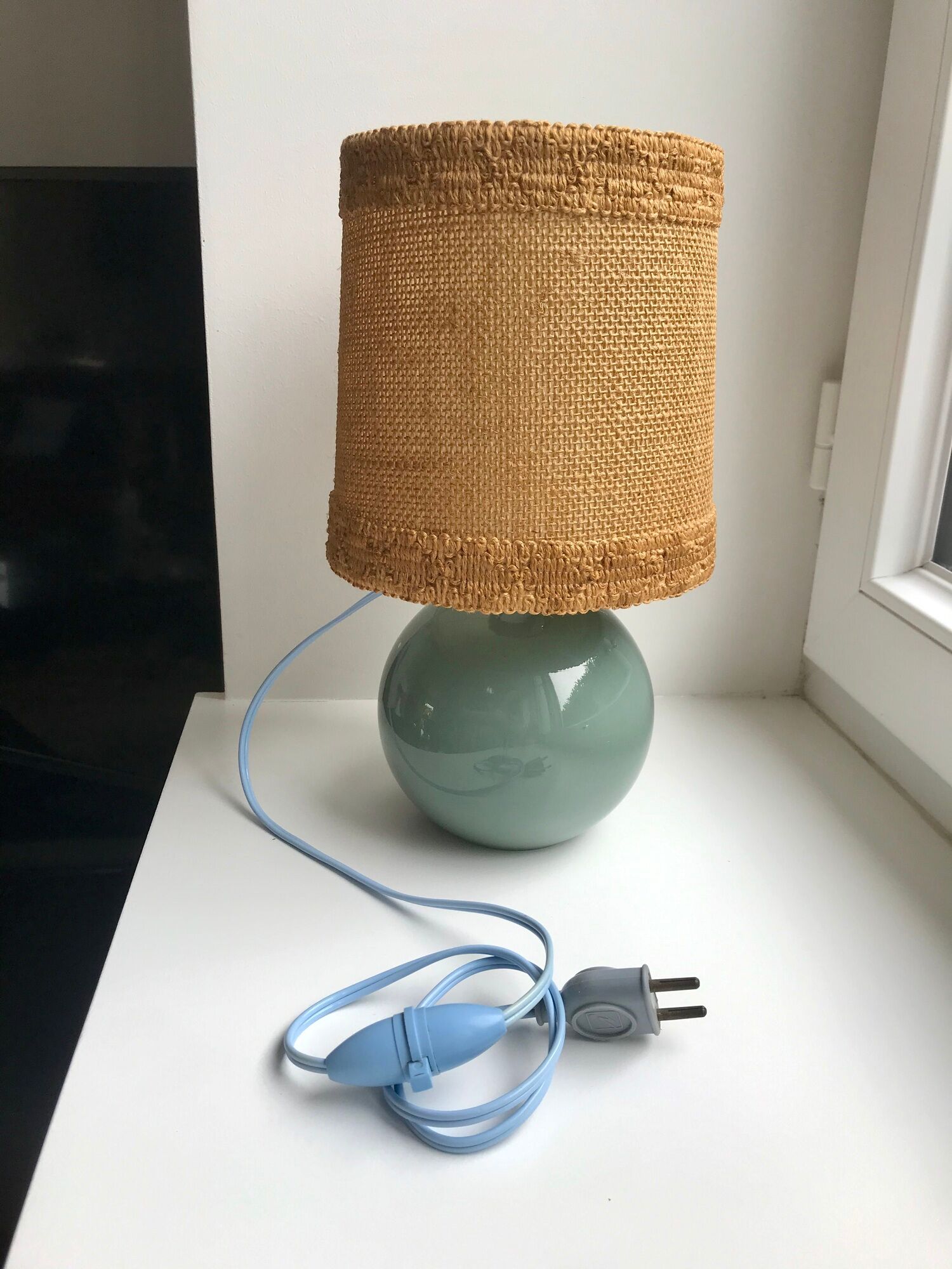 Table lamp with feet in water green opaline and woven lampshade 60s-70s