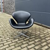 Original black leather Fritz Hansen Swan chair Topstaat!