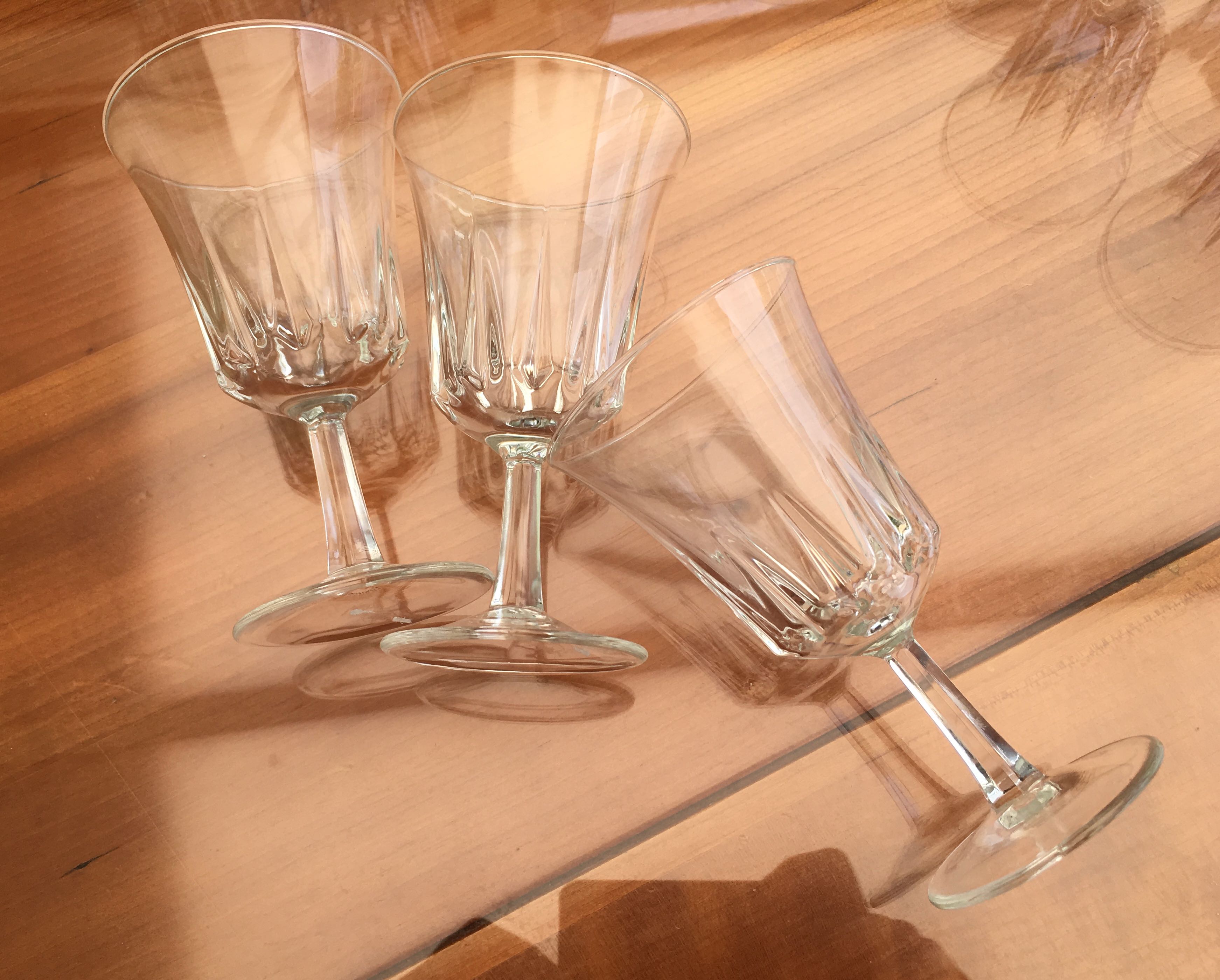 Set 11 vintage wine glasses