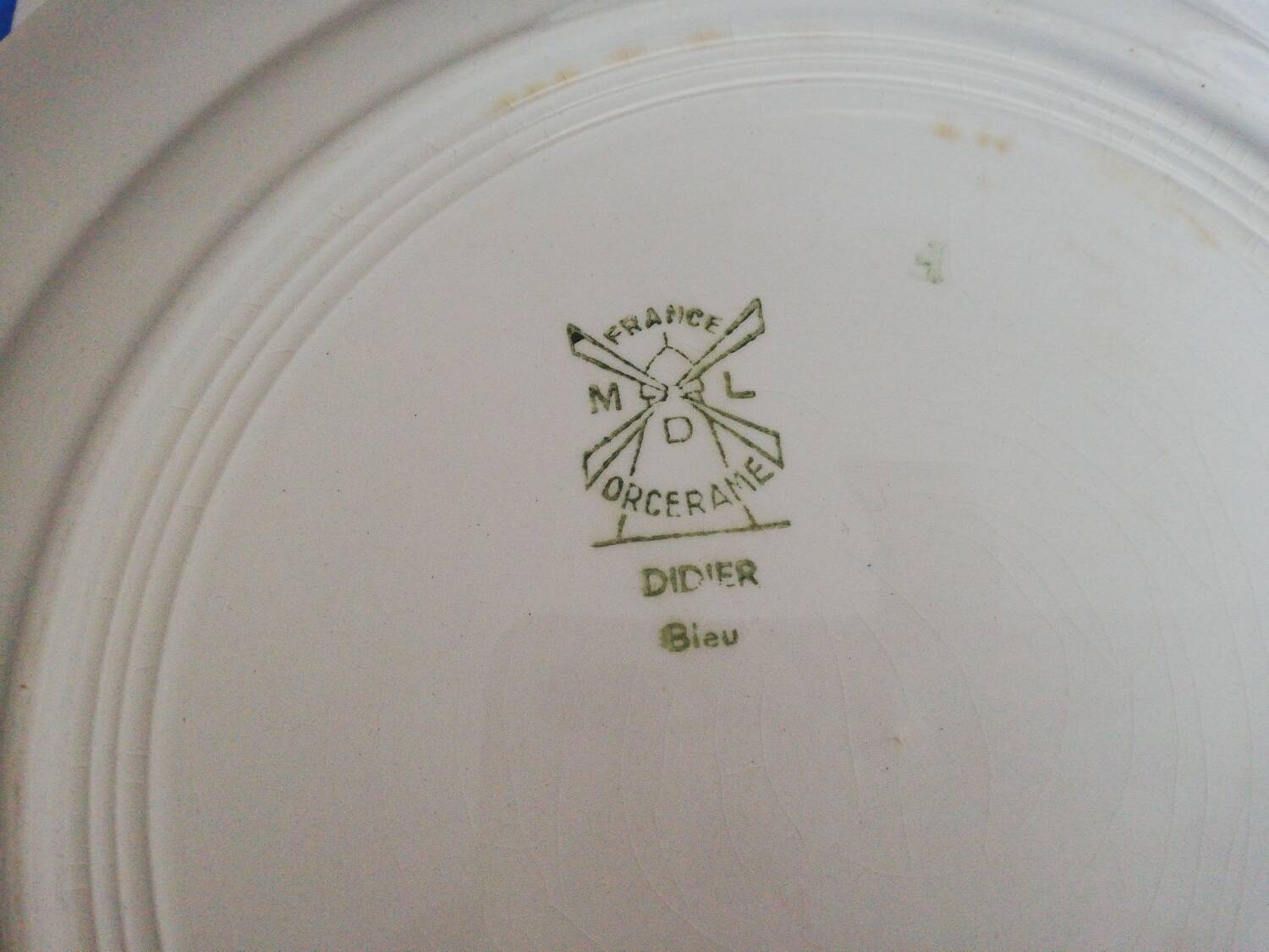 Lot 6 flat plates, 6 hollow Didier MDL