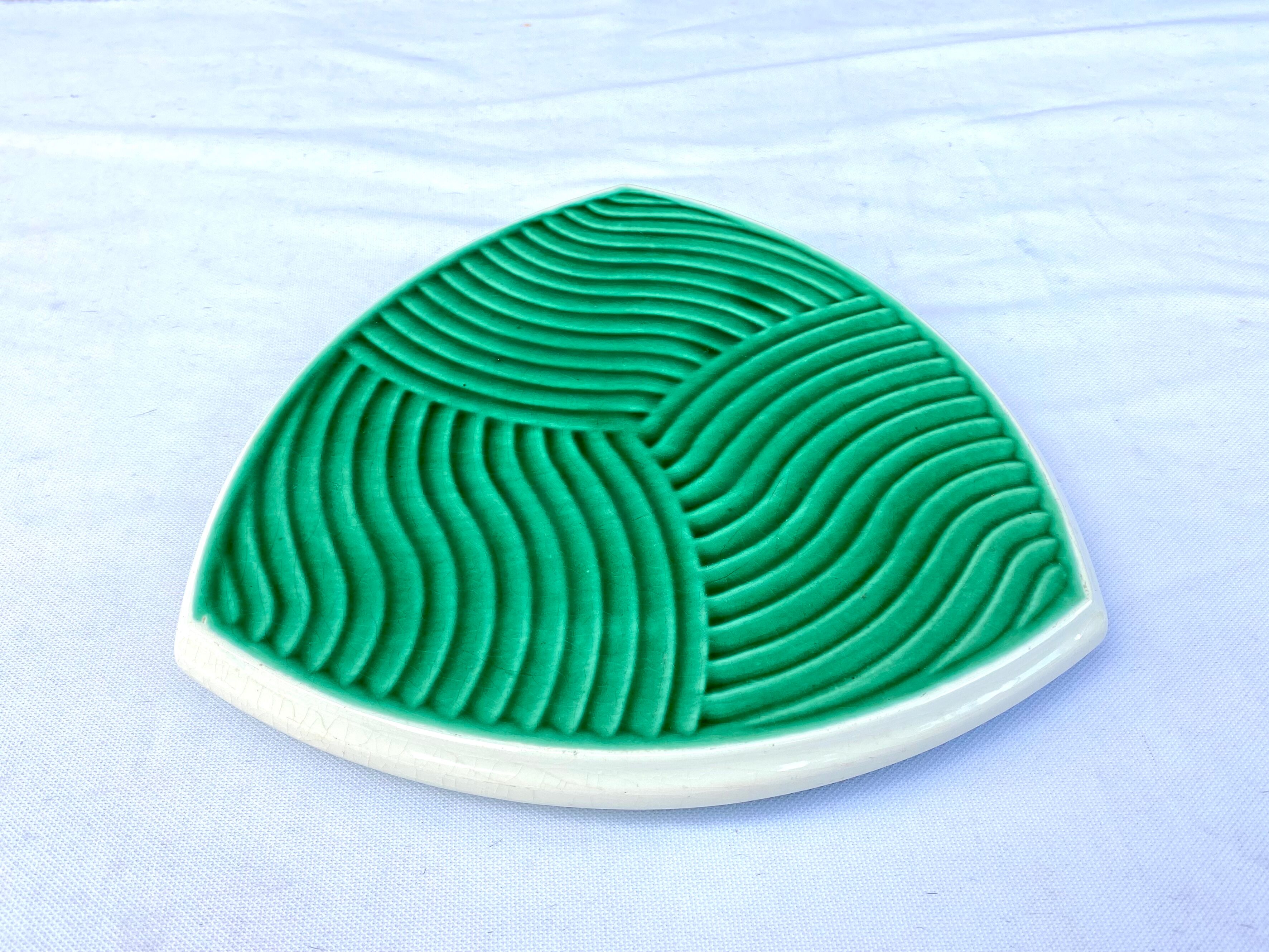 Ceramic table mat of Sarreguemines vintage design 60s