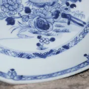 Octagonal Chinese blue and white plate with peonies – Qianlong, 18th c.