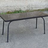 Table basse années 50 en opaline noire