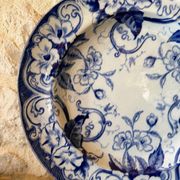 Round plate in ironstone Creil and Montereau model Flora