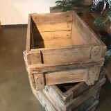 Caisses anciennes type industrielles tout en bois