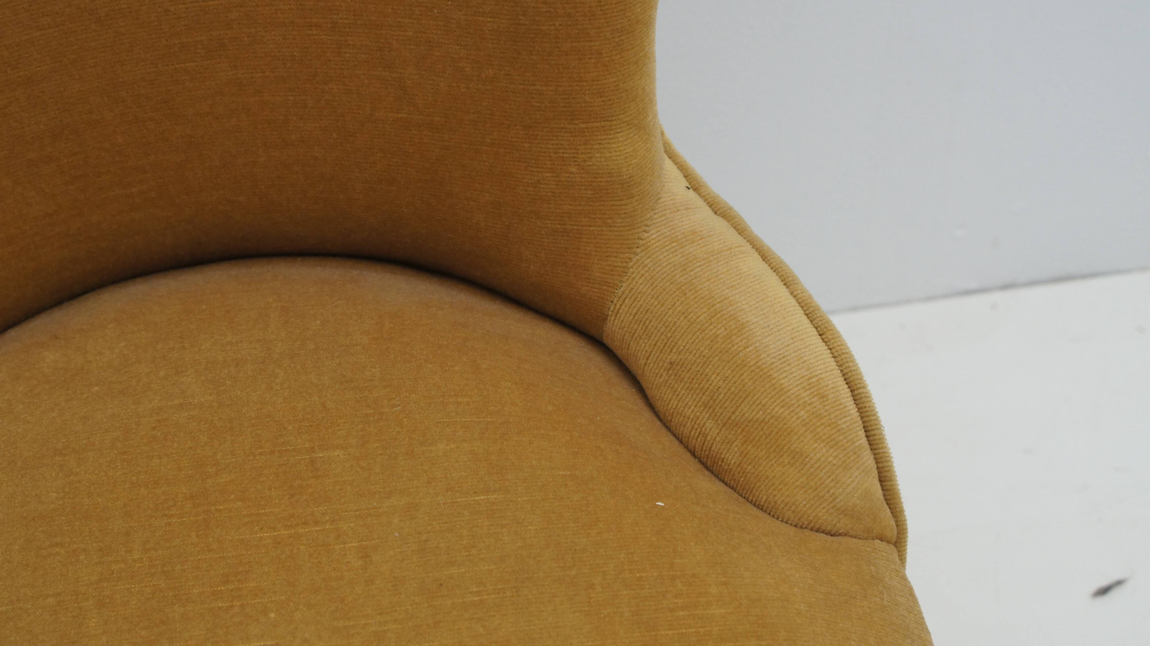 Vintage toad armchair