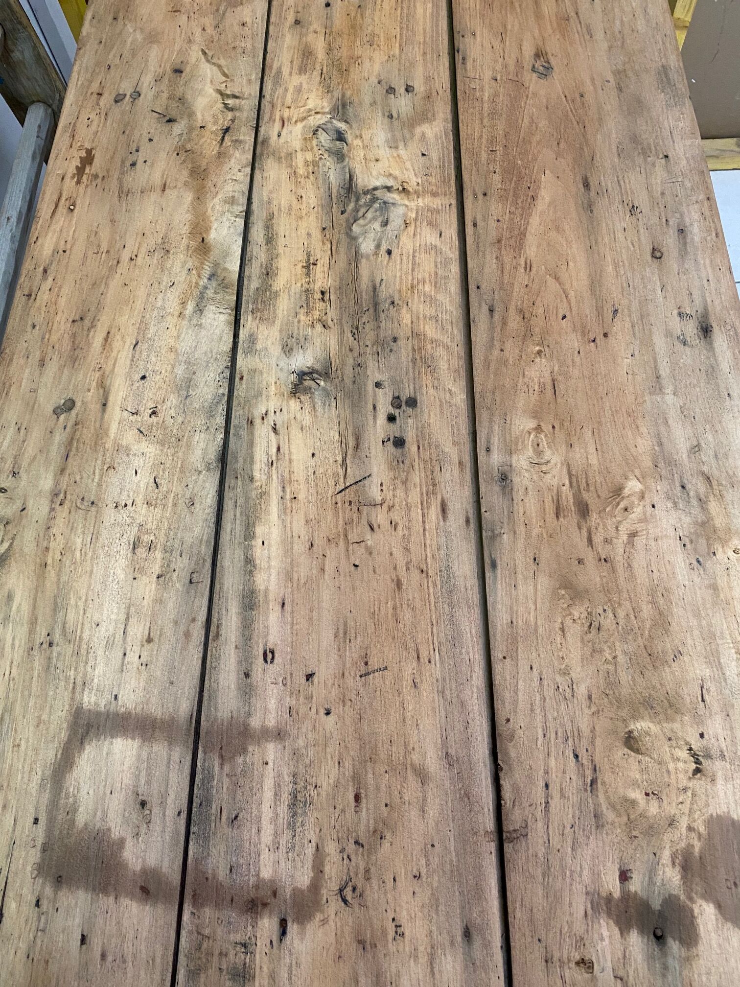 Farmhouse table with 2 drawers