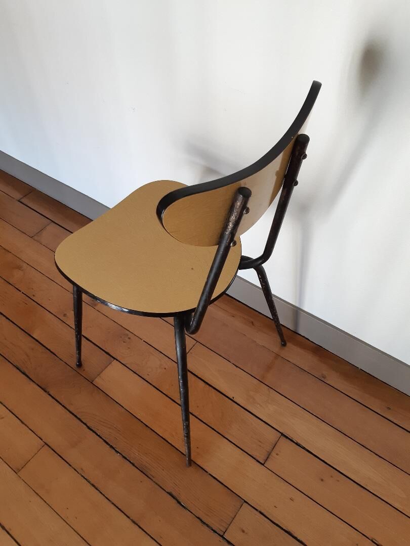 Chair in formica