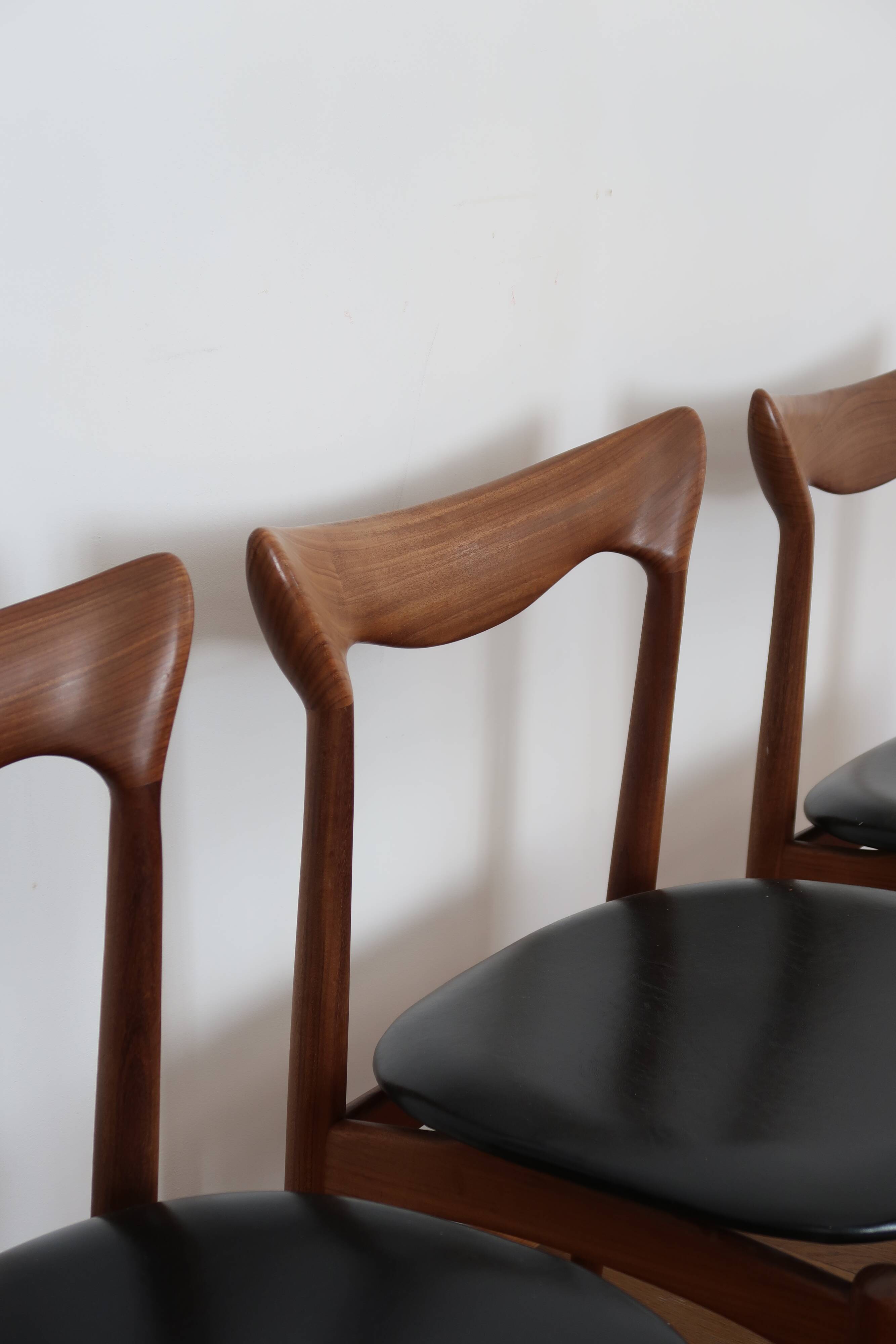 6 chairs skaï teck Bramin made in Denmark