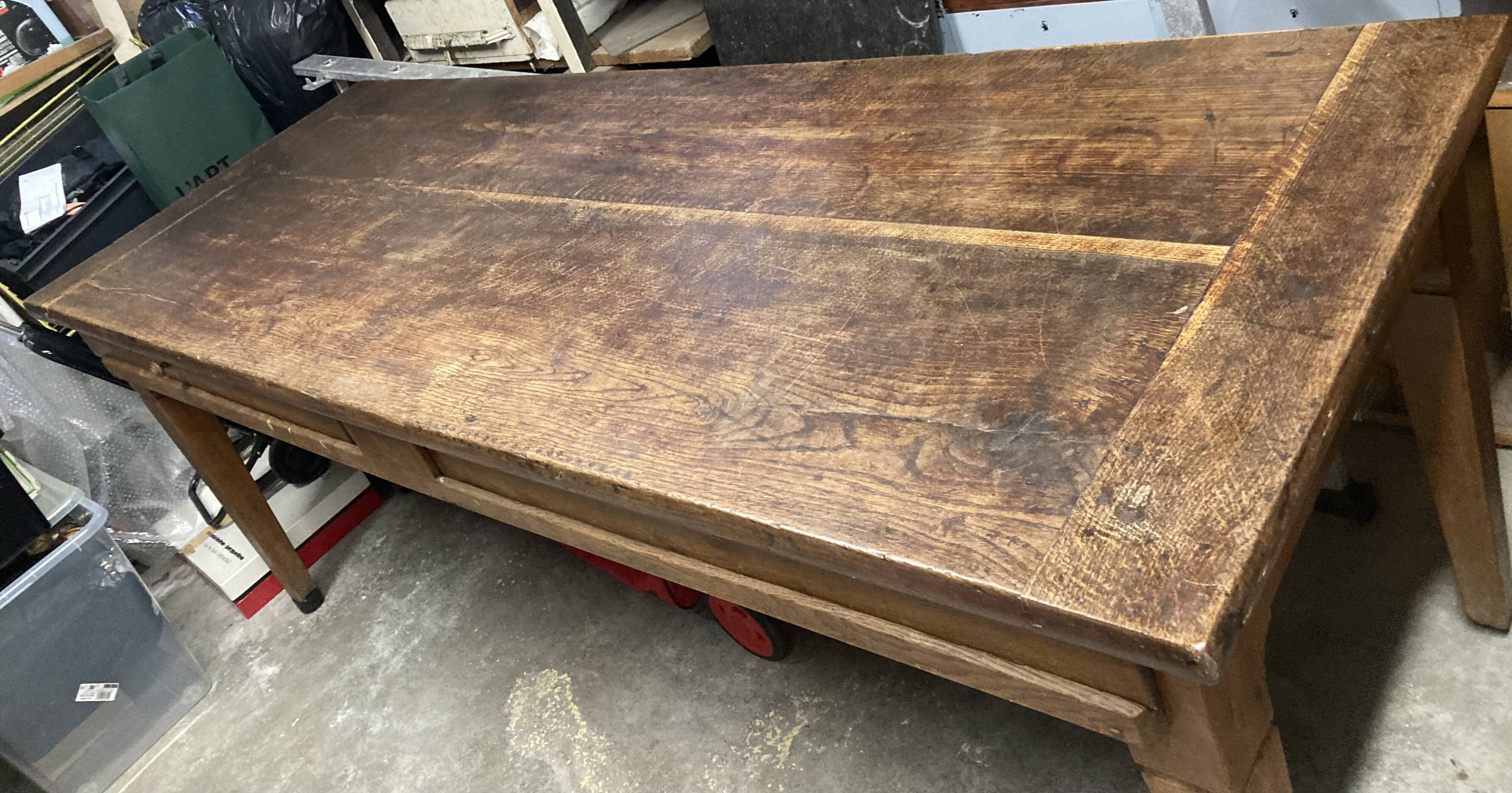 Farm table