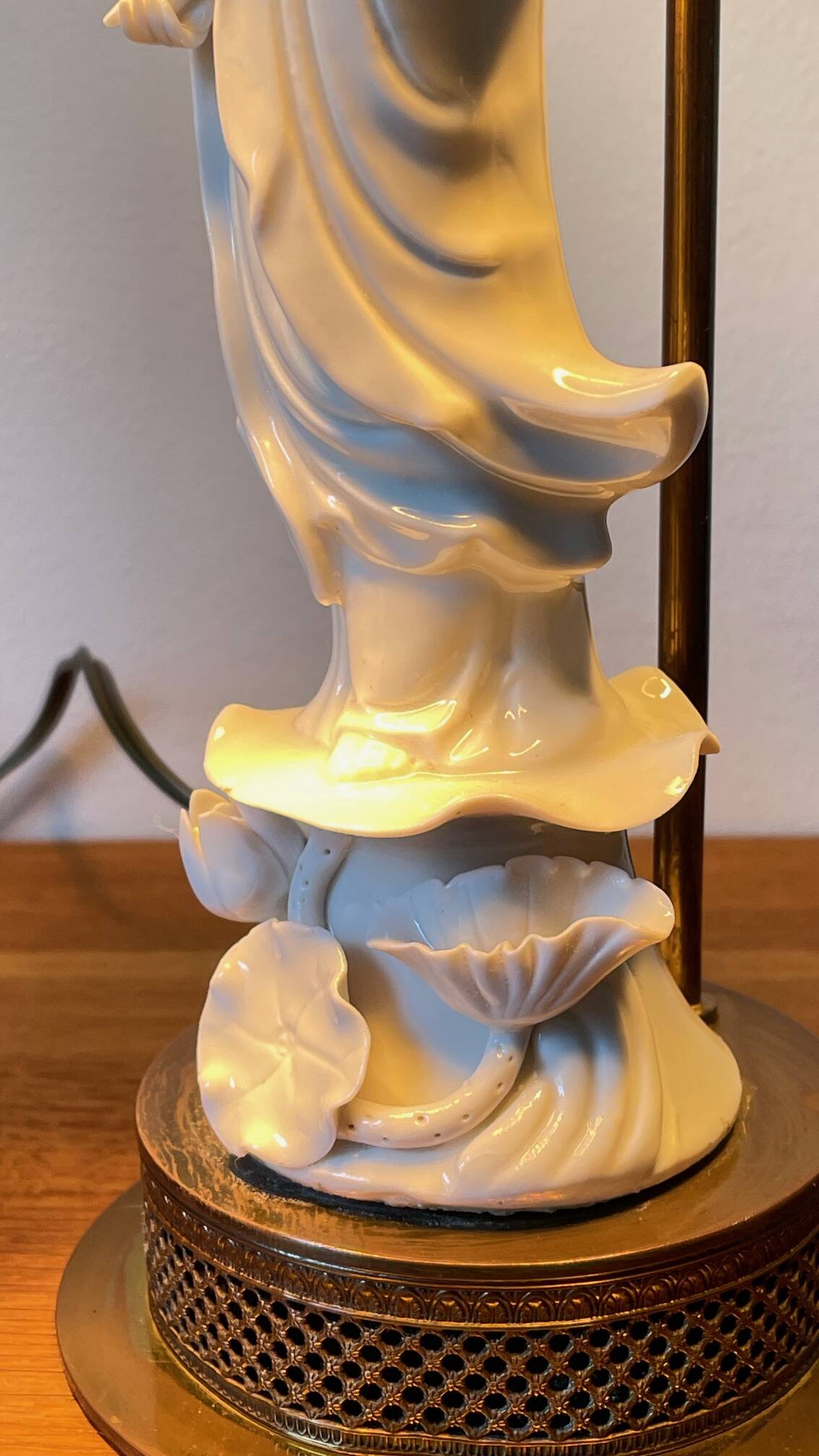 Fine ceramic lamp from the early 20th century