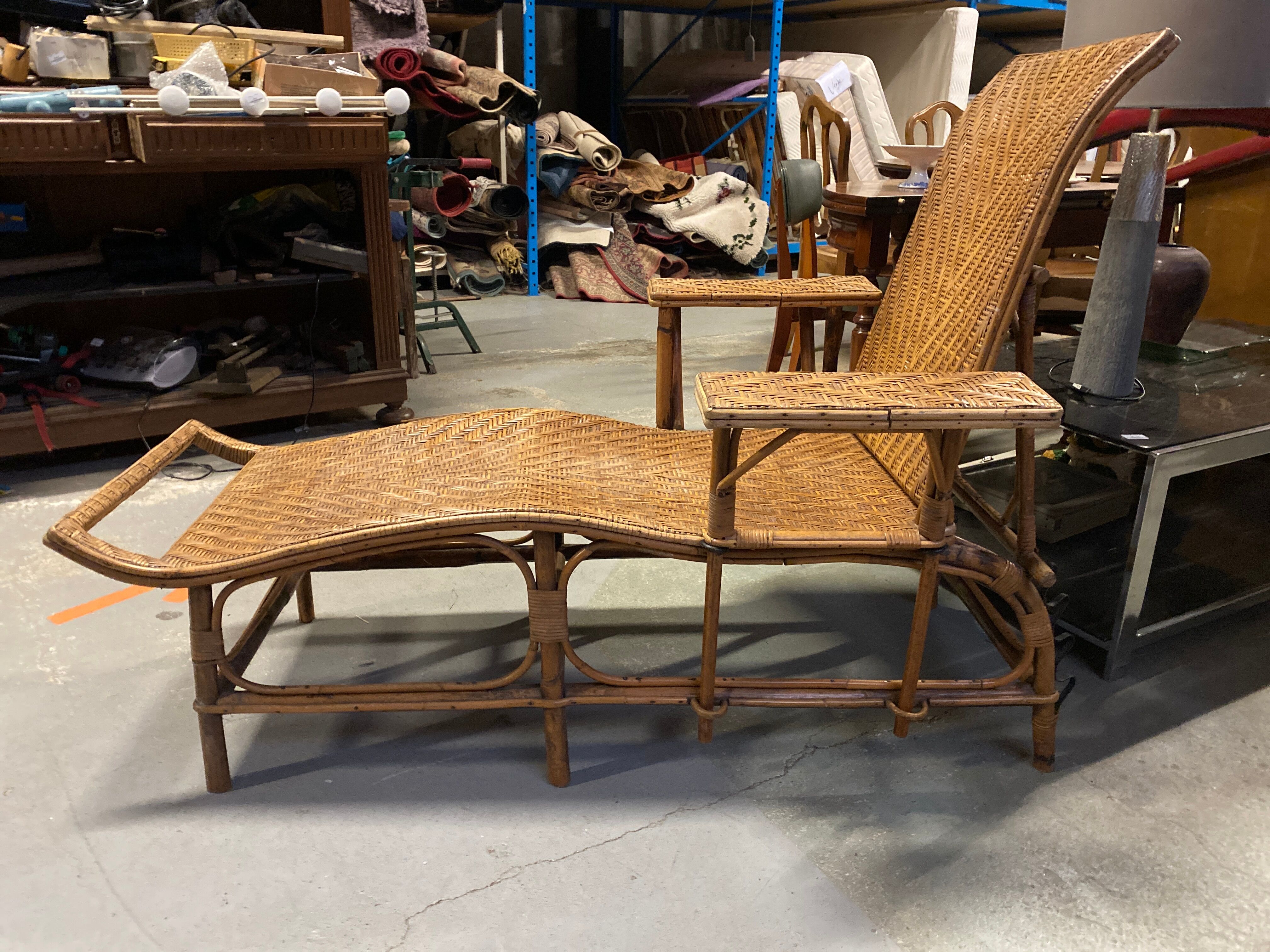 Wicker rattan chaise longue