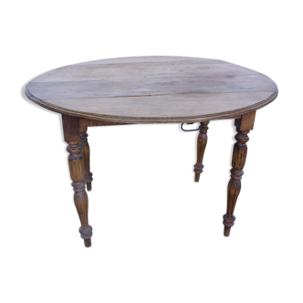 Vintage wood round oak table