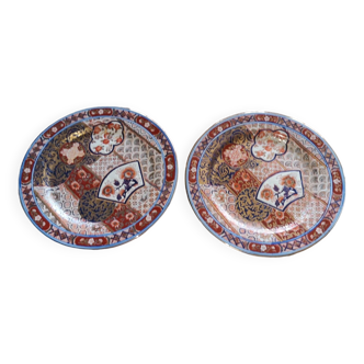 large Chinese imari plate or shallow bowl with flower and fan designs