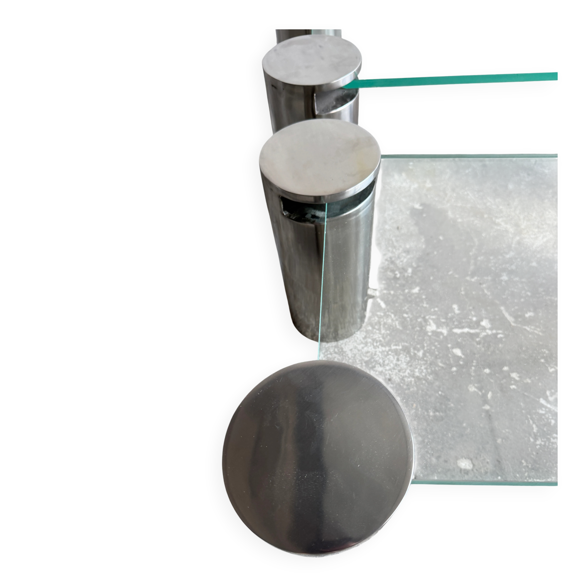 Paire de tables basses modernistes en verre transparent et acier inoxydable brossé, avec pieds cylindriques