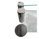 Paire de tables basses modernistes en verre transparent et acier inoxydable brossé, avec pieds cylindriques