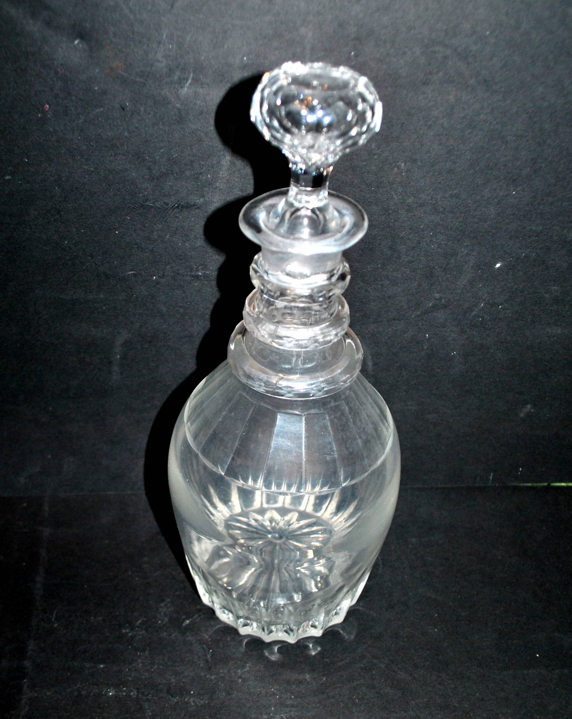 Antique bistro carafe in vintage cut glass, height 28cm