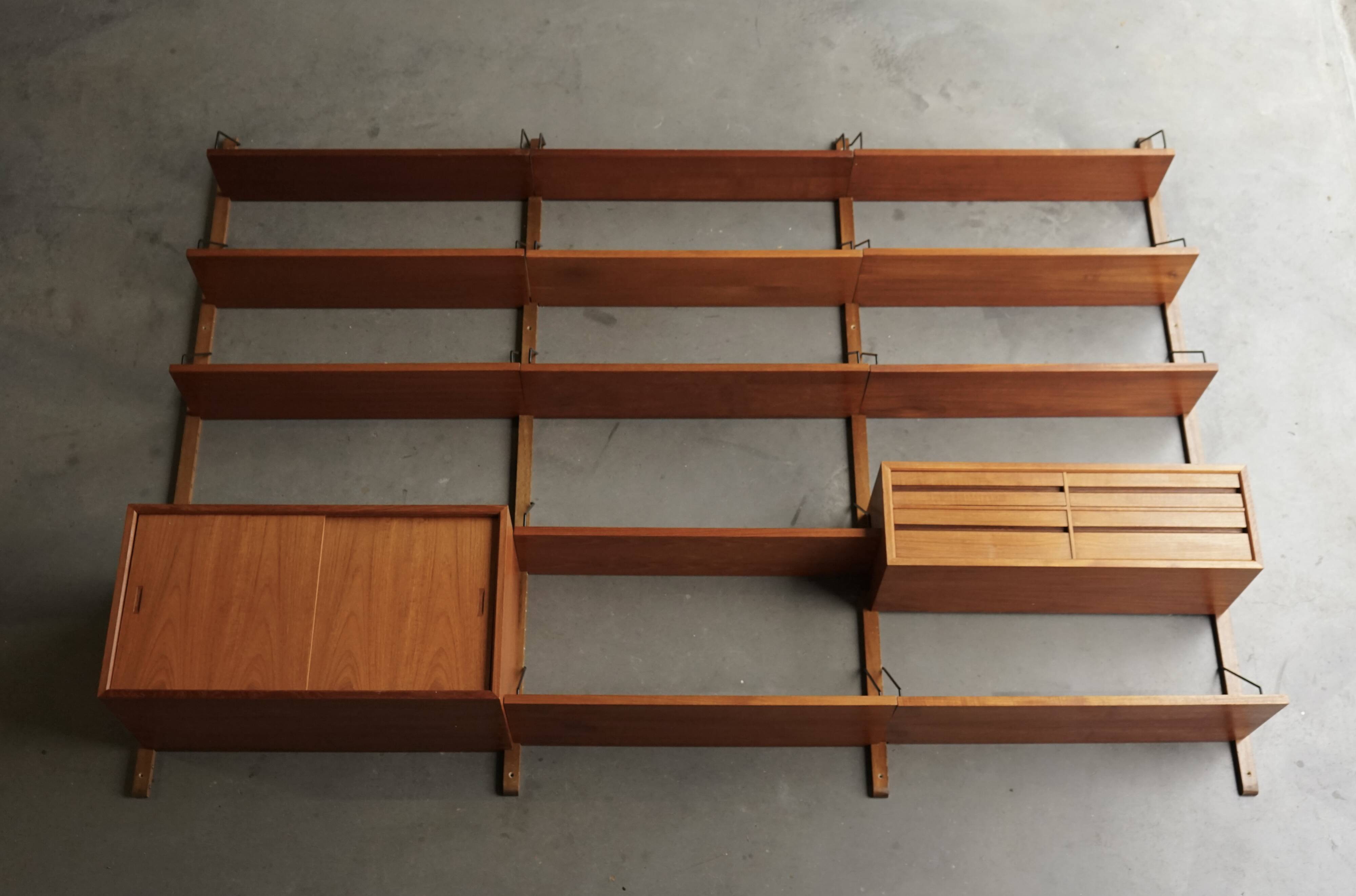 Meuble mural en teck danois du milieu du siècle par Poul Cadovius pour Cado