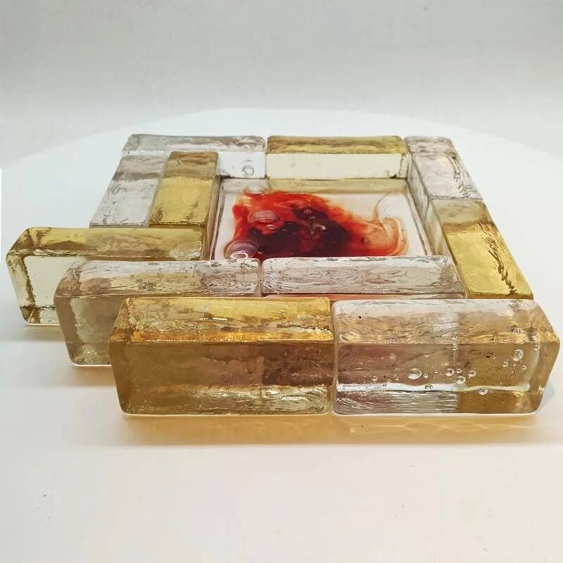 1950s rare large ashtray / sculpture in hand-blown artistic Murano glass attributed to Toni Zuccheri.