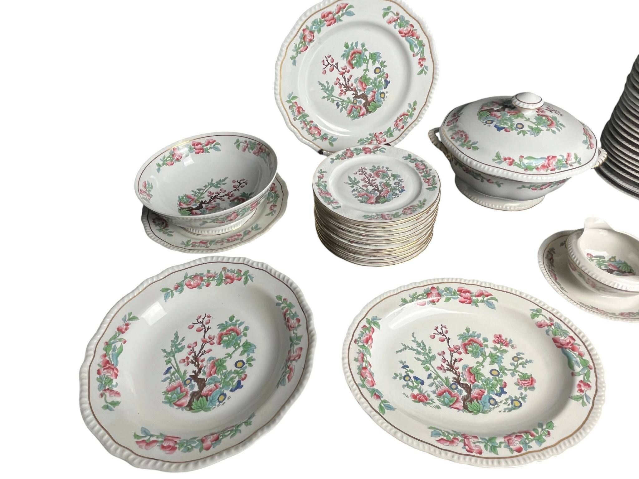 Tableware, Limoges porcelain service Bernardaud Trees of India 20th century