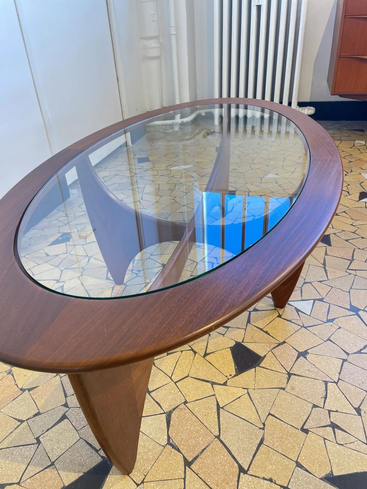 Astro oval coffee table  Victor Wilkins