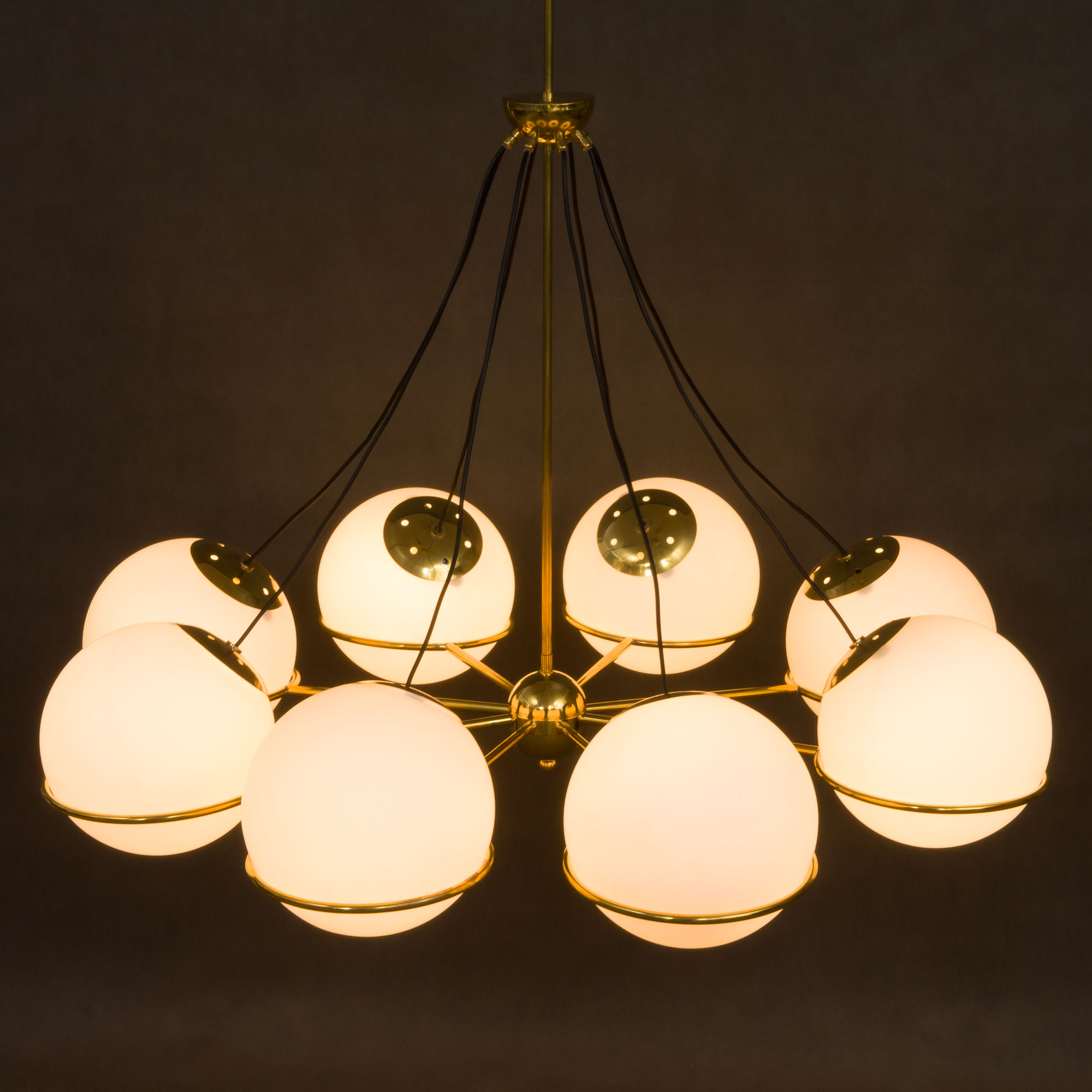 Italian brass chandelier with 8 opaline glass globes
