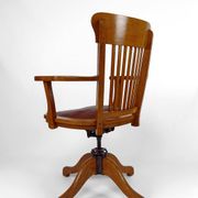 American swivel office armchair in oak, with leather seat, USA, Circa 1900