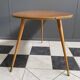 Table en bois en forme de rein des années 1960