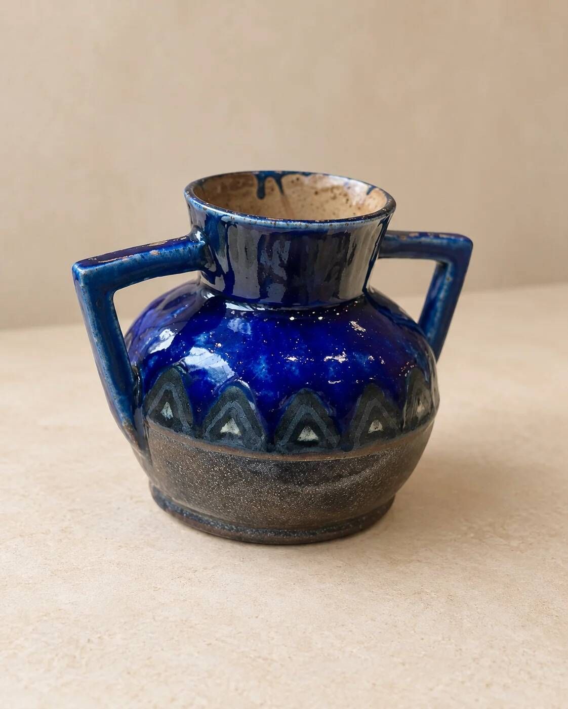 HB Quimper Odetta vase in cobalt blue glazed stoneware — Art Deco design, 1920s