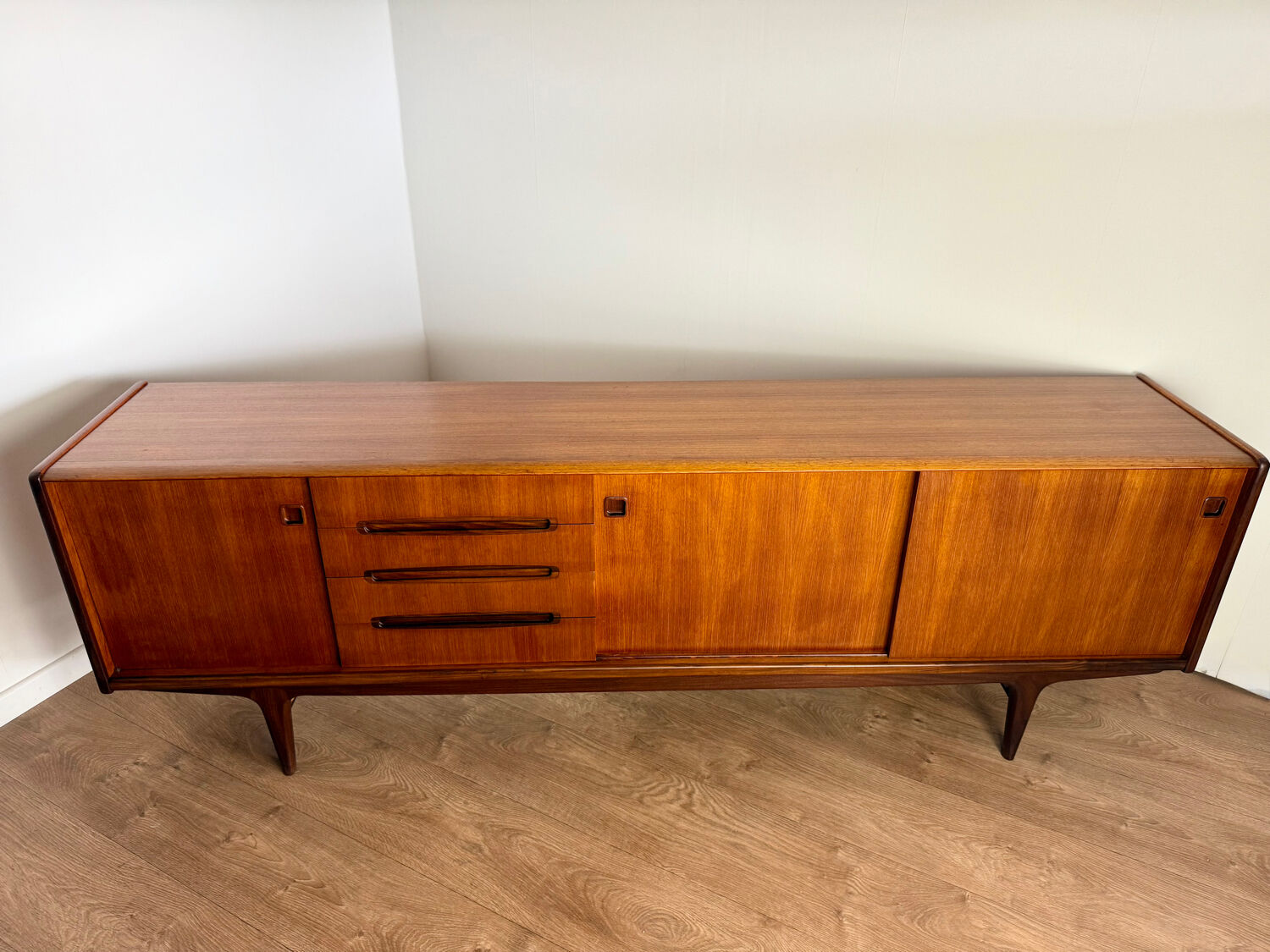 Simat french sideboard