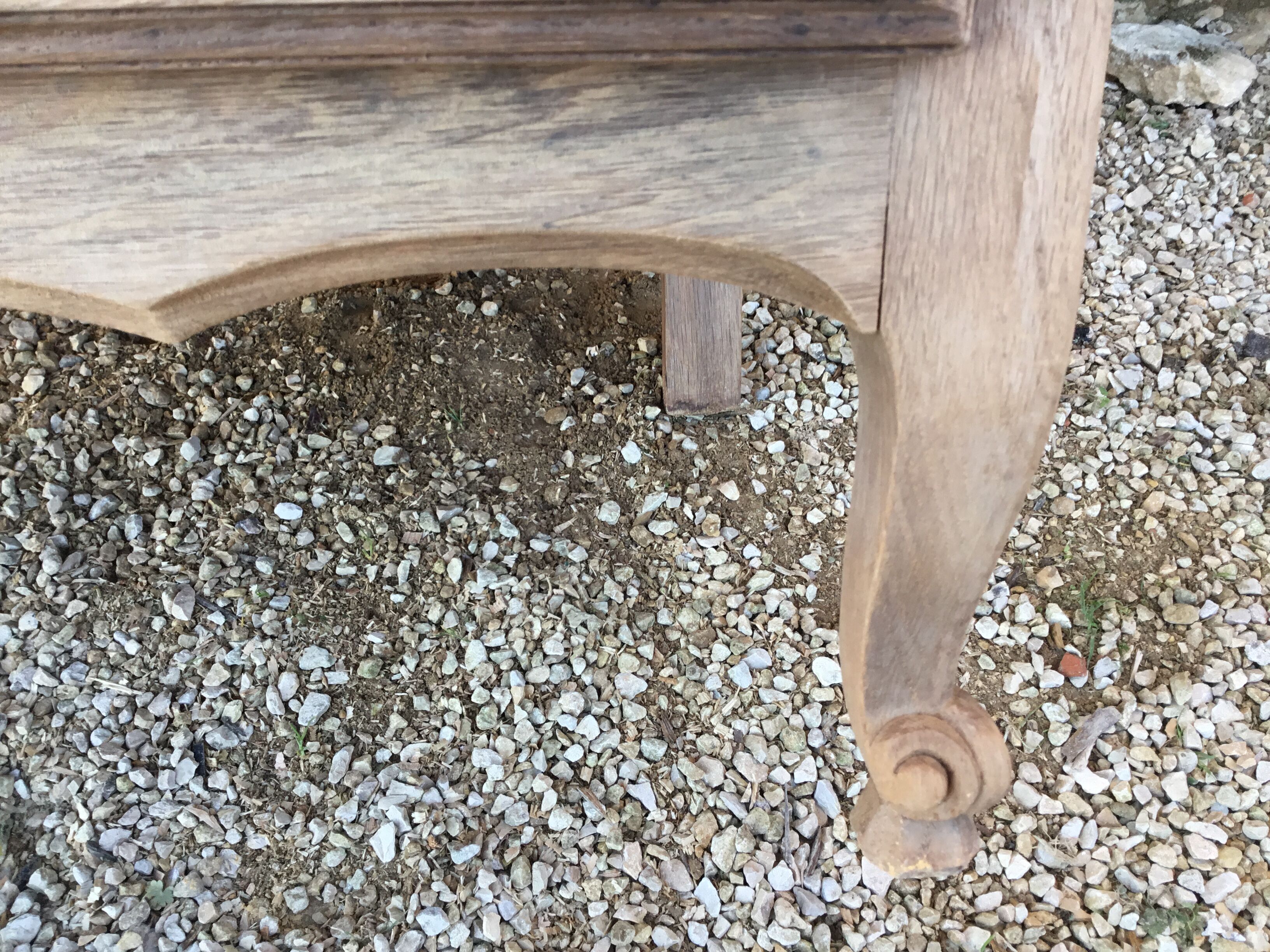 Louis XV style chest of drawers in stripped oak