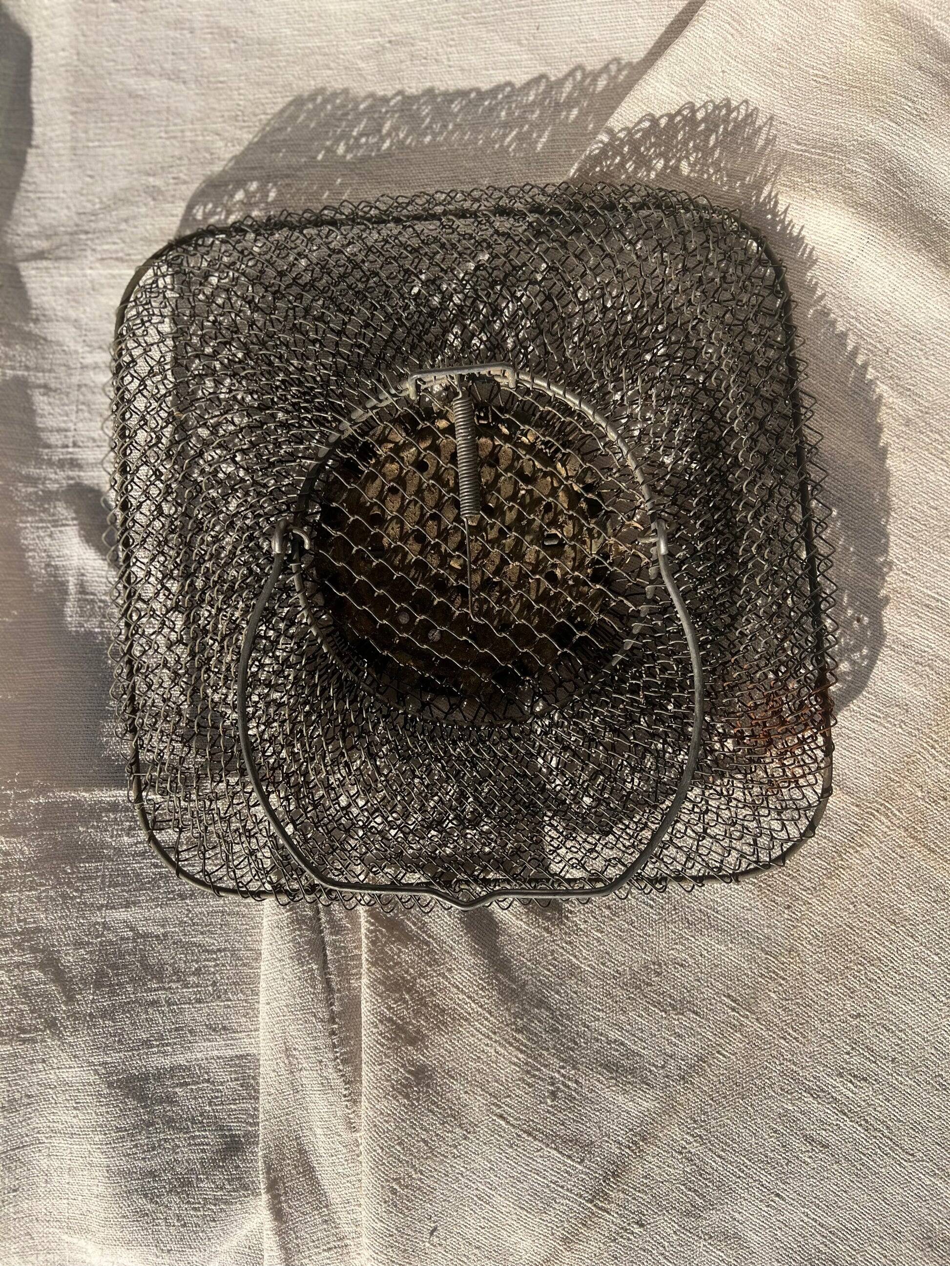 Panier de pêche en treillis métallique français