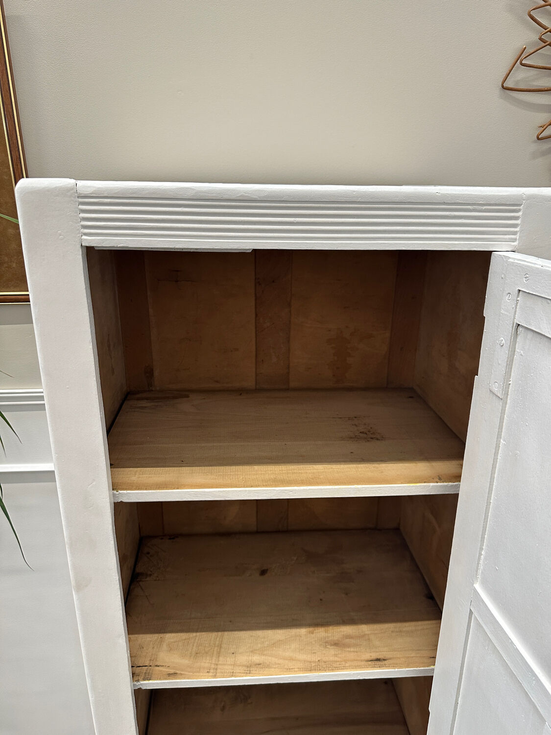 Small Parisian wardrobe