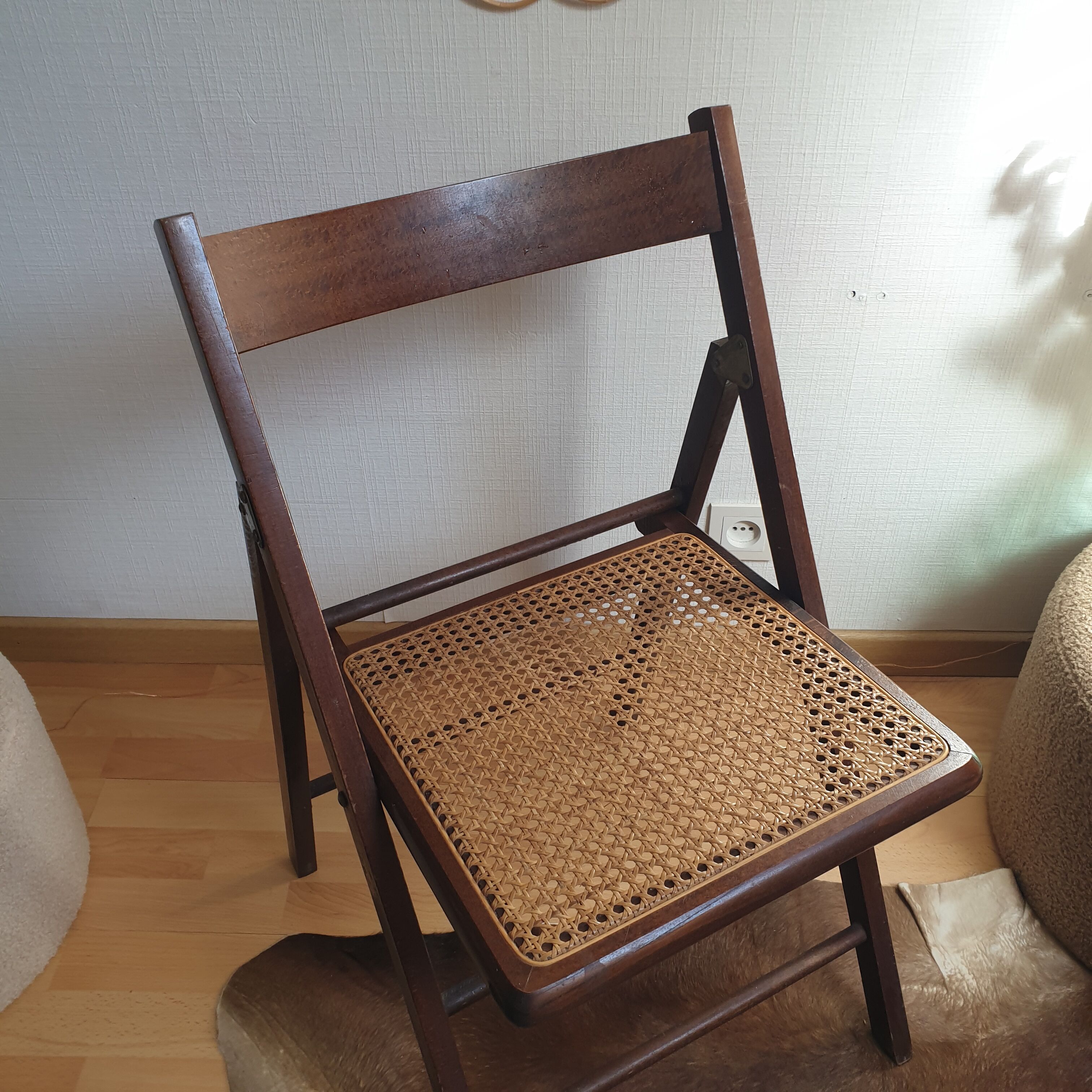 Chaise pliante vintage années 60 en cannage