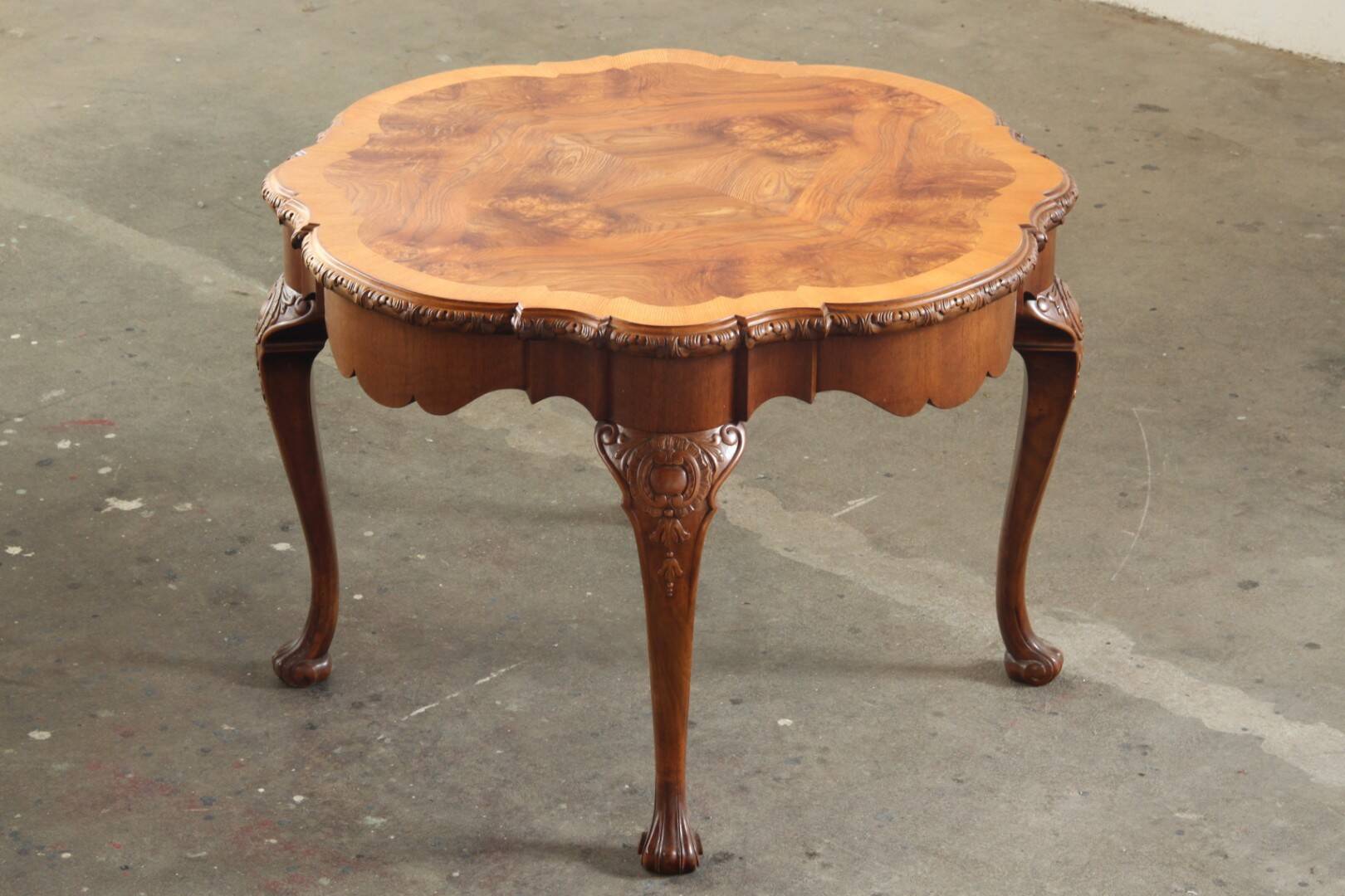 Vintage Figured Burr Walnut Pie Crust Coffee Table, 1920s