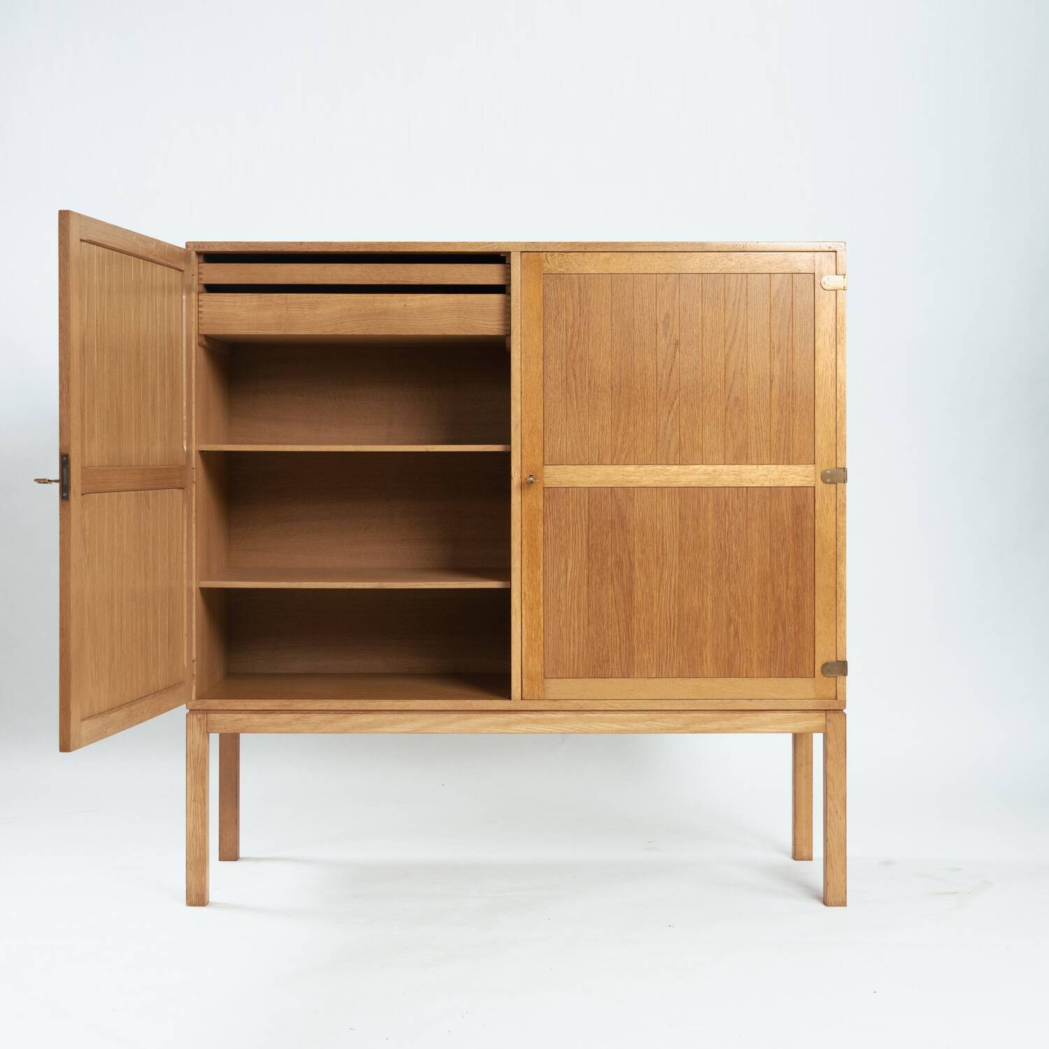Kurt Østergaard teak Danish vintage design cabinet, 1960s