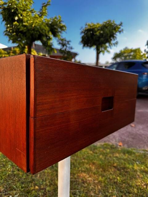 Vintage tulip foot bedside table