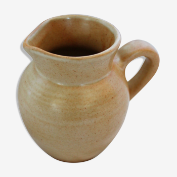 Sandstone pitcher